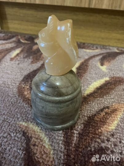 Сувенир каменный