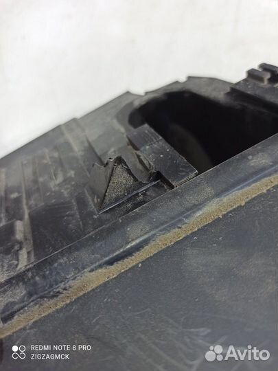 Крышка блока предохранителей (Volvo V90 II)