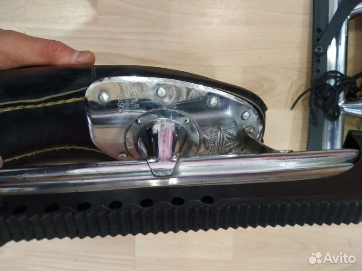 Коньки фигурные