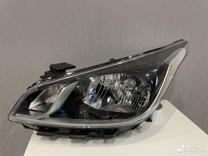 Фара Hyundai Solaris 2