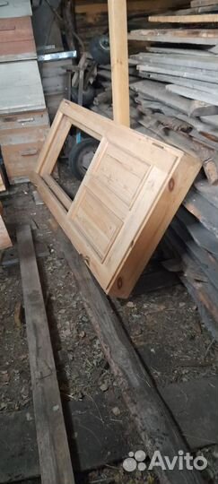 Двойная дверь деревянная (дверной блок)