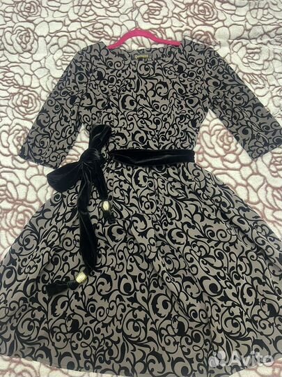 Платье бархатное 42-44