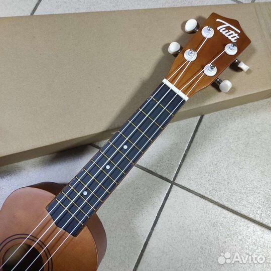 Укулеле новая размер сопрано