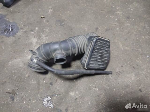 Патрубок воздушного фильтра Mitsubishi Galant 9