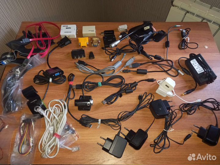 Кабели VGA/кабели питания/hdmi/переходники