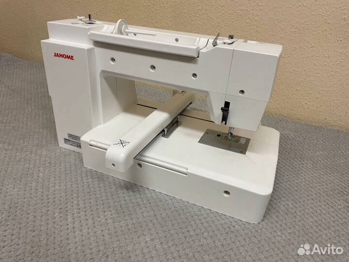 Вышивальная машина Janome Memory Craft 500E