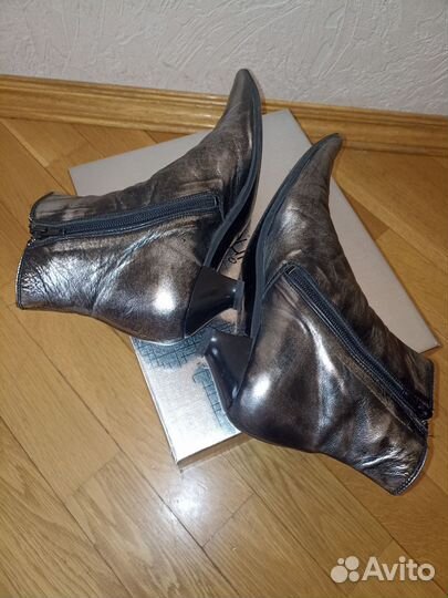 Ботильоны натуральная кожа 39 р-р TJ collection