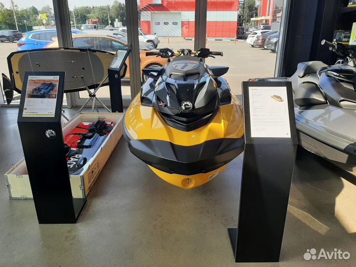 BRP RXP 300 XRS