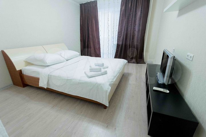 2-к. квартира, 80 м², 1/10 эт.