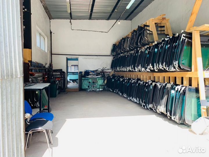 Лобовое стекло Мерседес Вито