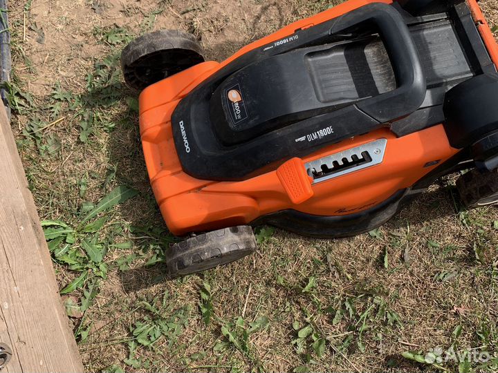 Газонокосилка электрическая daewoo dlm1800e