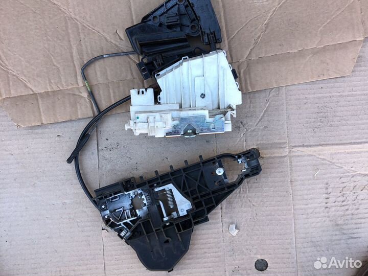 Замок дверь передний правый мерседес мл 164 гл1