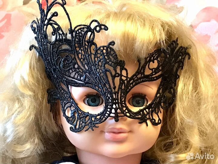 Маски театральные/маскарадные Веер в подарок