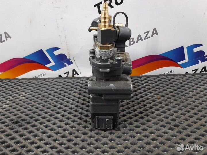 Кран уровня пола главный Mercedes-Benz Actros