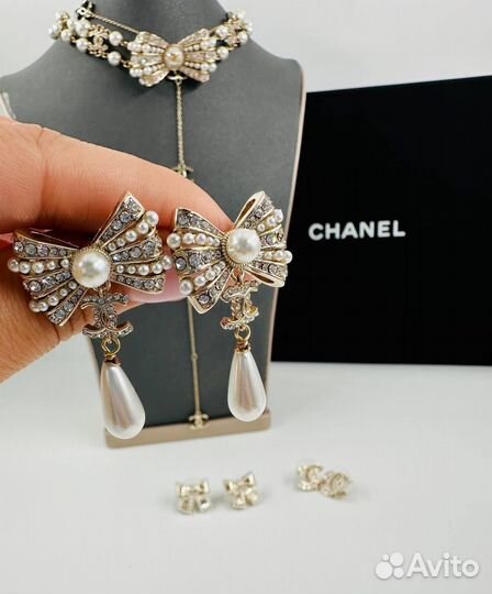 Чокер,серьги,сотуар Chanel
