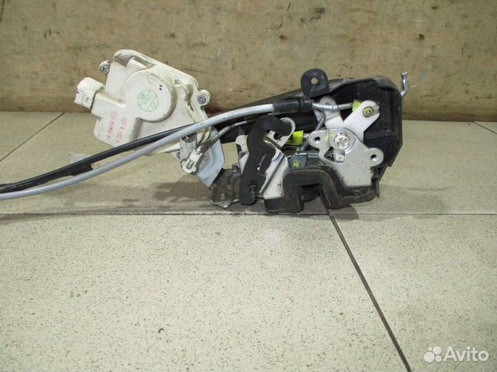 Замок двери задней правой Hyundai Elantra 3 (XD)