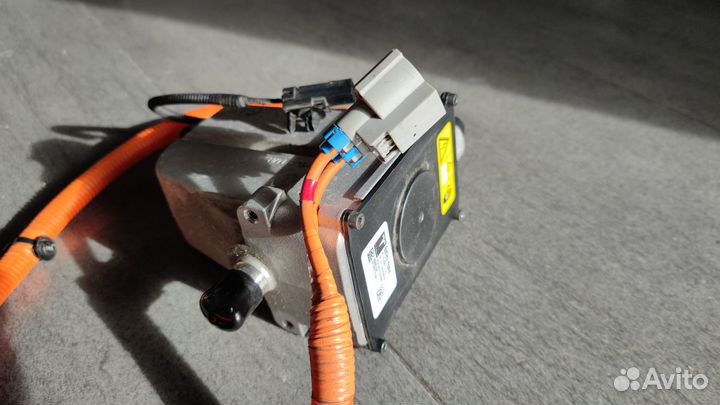 Нагреватель (хитер) батареи Tesla 1038901-00-I