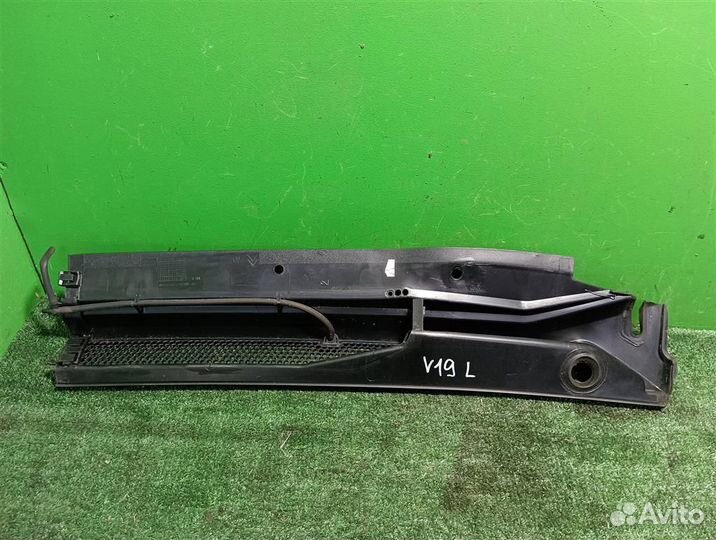 Решетка стеклоочистителей левая Citroen C4 Picass