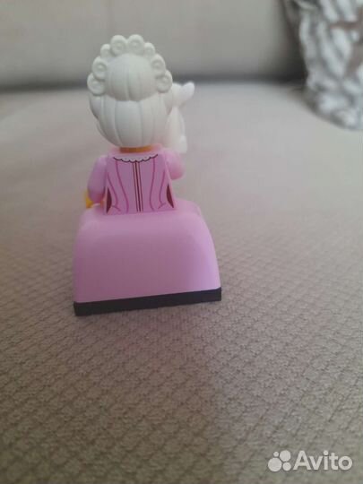 Лего минифигурка 24 серия