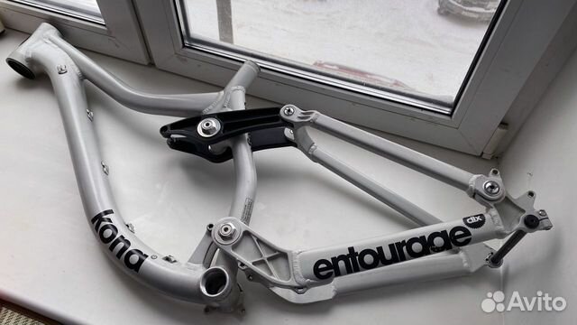 Kona Entourage Deluxe 2012 170 Fox DHX RC4