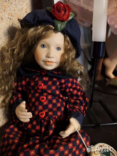 Кукла фарфоровая коллекционная