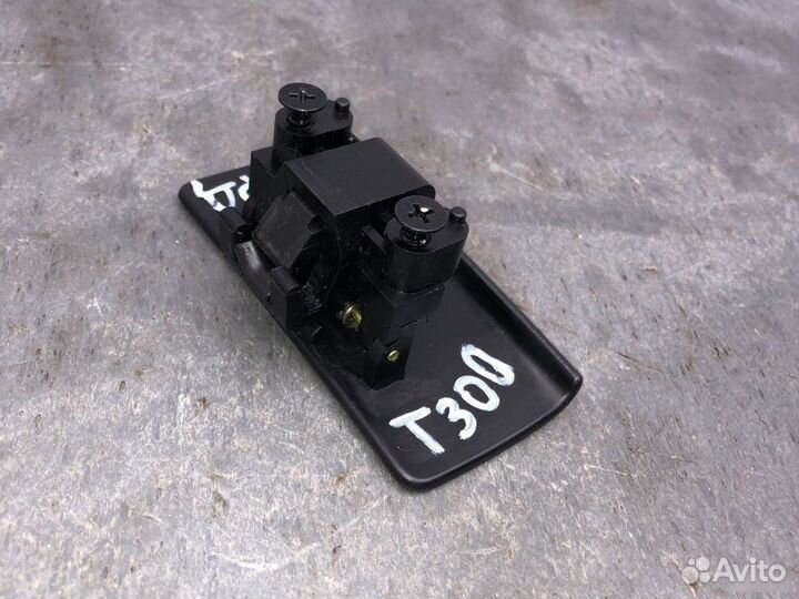 Замок бардачка Chevrolet Aveo T300