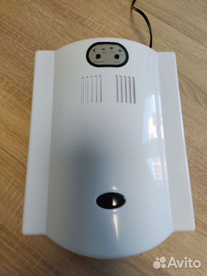 Лампа для ногтей