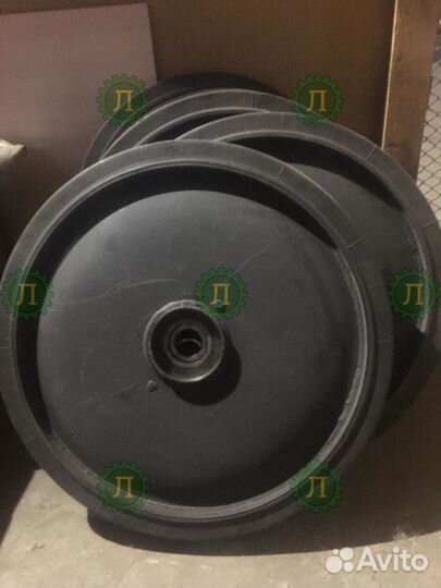 Каток ленивца 71-3205005 в сборе с подшипниками