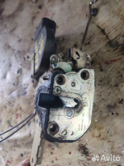 Замок двери передний левый Lifan Solano 650