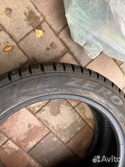 Pirelli Ice Zero 245/45 R19 102T