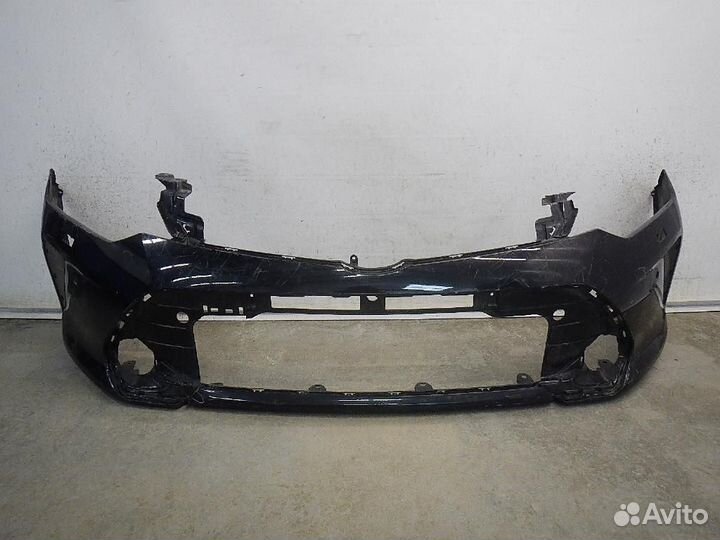 Бампер передний Toyota Camry