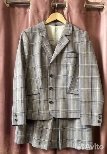 Костюм женский