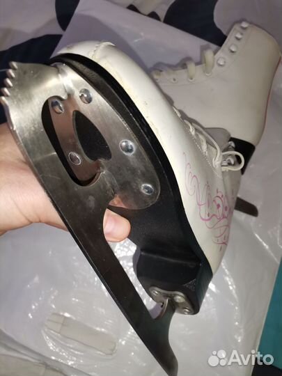 Коньки фигурные 36 размер