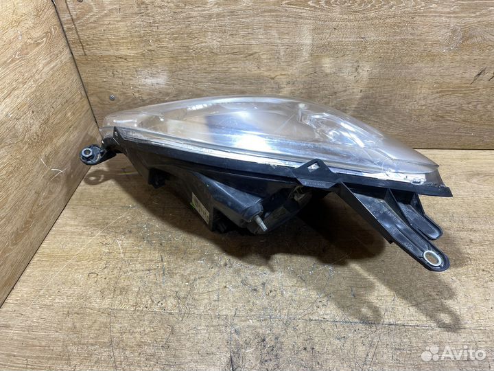 Фара передняя правая Peugeot Bipper 142046