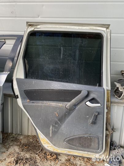 Дверь задняя левая Лада Калина 2 универсал
