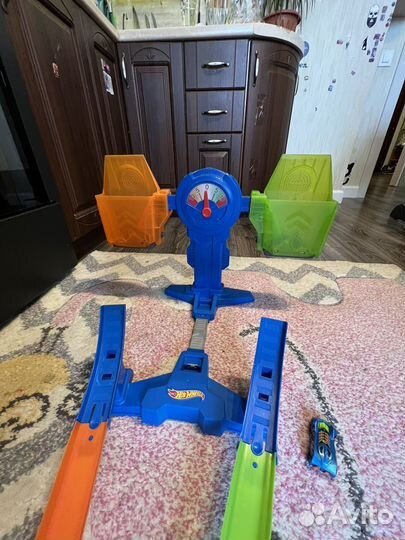 Hot wheels трек балансир (весы)
