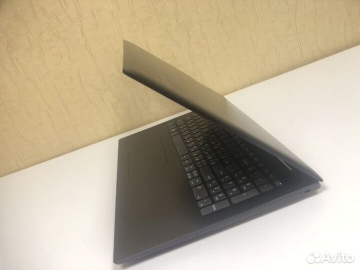 Мощный игровой ноутбук 150mx i3-8150 12gb ddr4