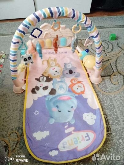 Развивающий коврик с пианино