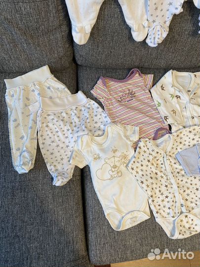 Пакет одежды для новорождённого (50р.)