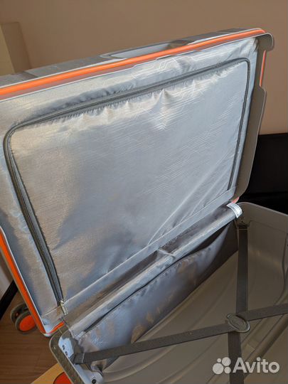 Чемодан american tourister m