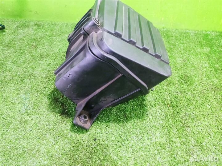 Корпус воздушного фильтра volkswagen Golf Plus 20