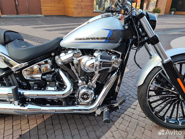 Harley-Davidson Breakout 117