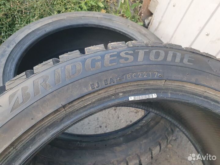 Bridgestone Blizzak Spike-02 SUV 275/40 R20