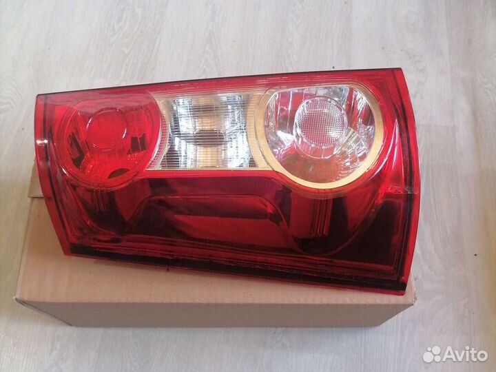 Фонари задние на Ларгус