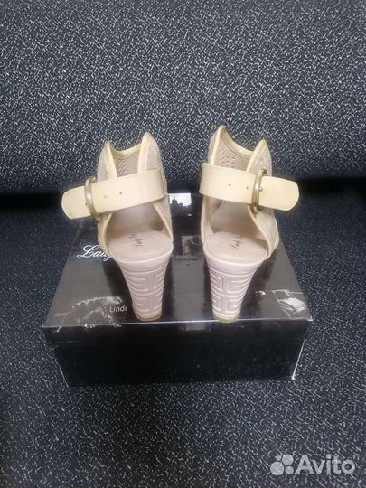 Босоножки женские 39 размер