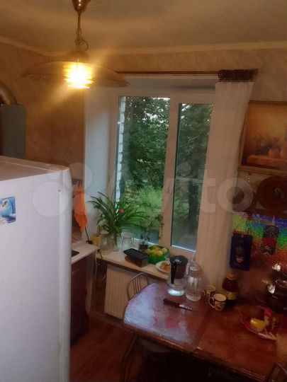 2-к. квартира, 42 м², 3/3 эт.