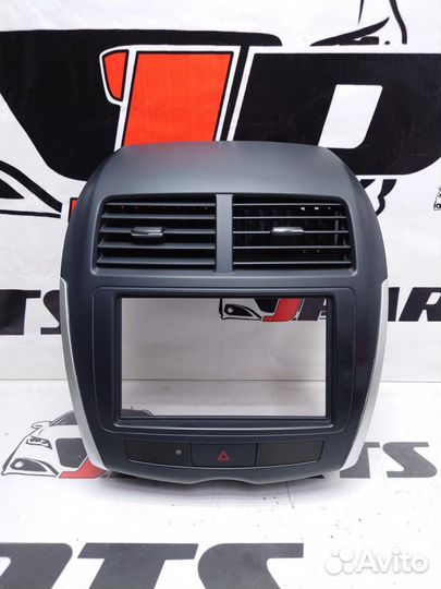 Рамка магнитолы Mitsubishi ASX