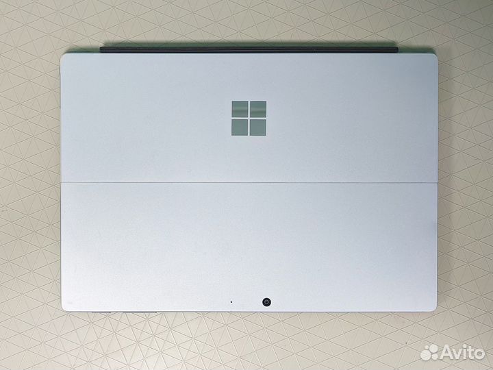 Планшет Microsoft Surface Pro 7+