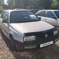 Volkswagen Vento 1.8 MT, 1995, 220 000 км, с пробегом, цена 200 000 руб.