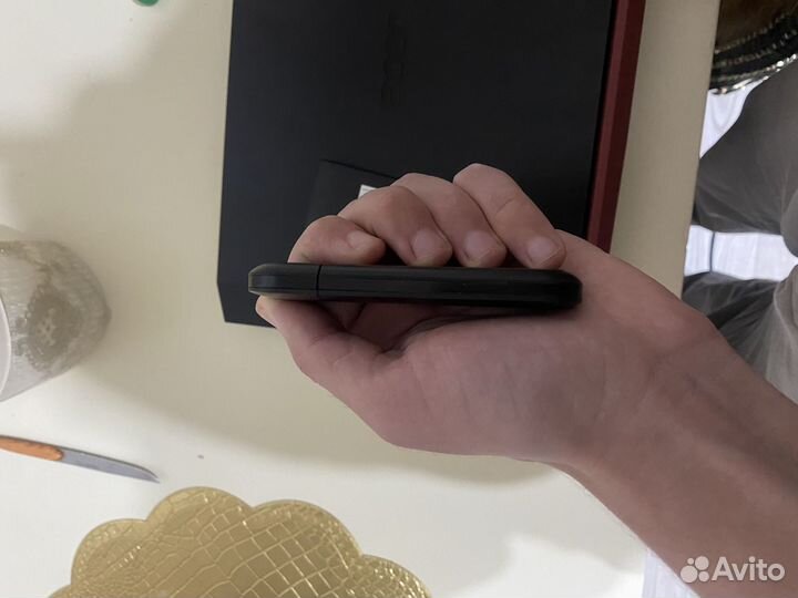 Модем 4g второй без usb со вторым есть коробка